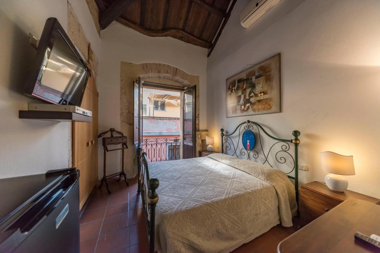Hotel Relais Del Porto Cagliari Exterior foto